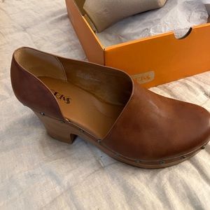 Korks Arielle Clogs tan size 10